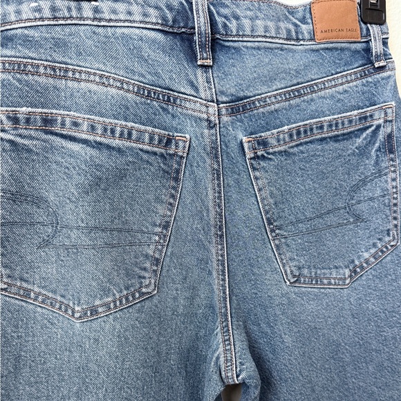 👉 NWOT American Eagle Barrel Jeans | Women’s Size 2 | High Rise Medium Wash Deni - Picture 4 of 14